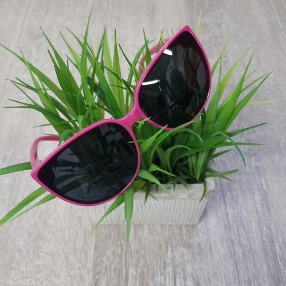 Accessories - Cateye Sunglasses